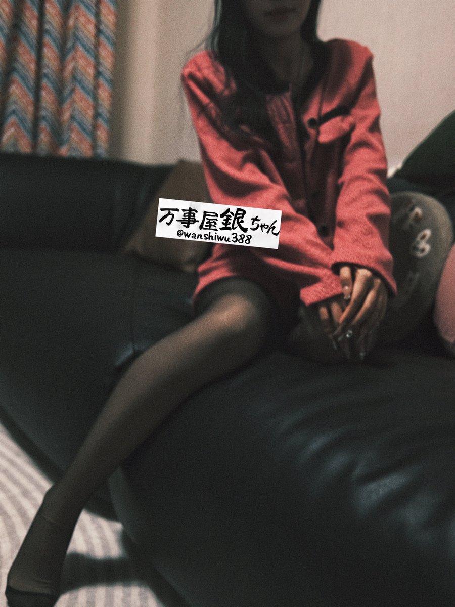 奇艳物语第40期《反差女大琪琪》，平日里我常常跟朋友关于某个姑娘是不是骚货进行讨论。我觉得如果一个女生你第一眼看她，觉得她一定被很多人操过，并且随时准备好被新人操，那她就是个骚货。这是一种气质，没有具体表现。但从琪琪进门到坐下一共用了十五秒，在这十五秒我可以清楚感受到，她就是个骚货