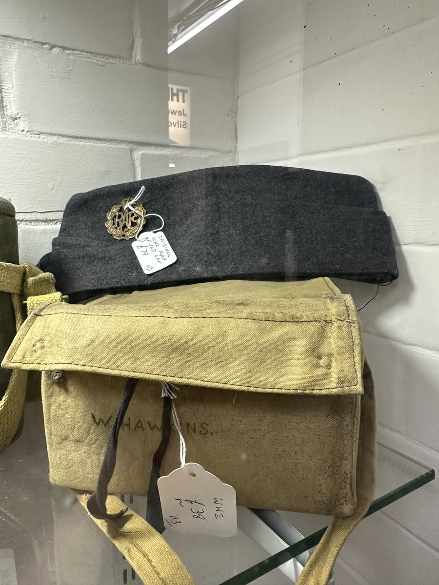 astraantiques's tweet photo. Unit 113 is just one of our dealers selling military items here at @astraantiques
Open 10-5pm
#military #ww1 #ww2 #militaria #trenchart #warmedals #uniforms #weapons #knives #boots #helmets #replicaweapons #astraantiquescentre #hemswell #lincolnshire https://t.co/thmMlichw8