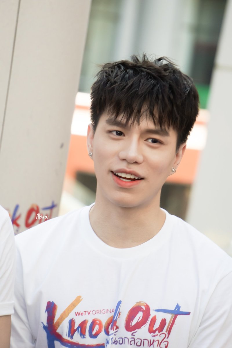 Light_Akira's tweet photo. ต้าวเด็กที่ยิ้มสู้แดด สู้ความง่วงในวันนี้~~
#KnockOutTheSeries #หมัดน็อกล็อกหัวใจ
#WiWiset #wiset
@witestt https://t.co/ETa4oBWEpT