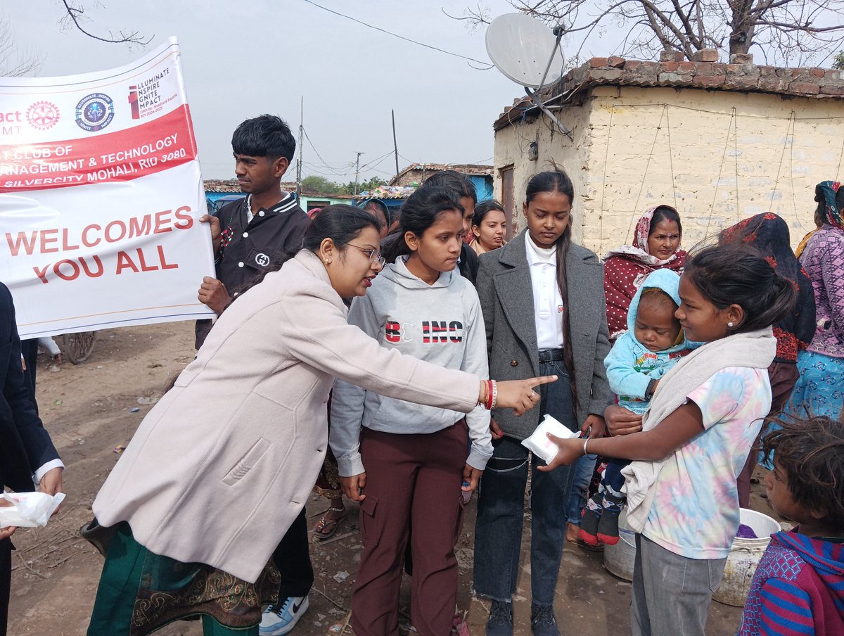 GJIMTMohali's tweet photo. GJIMT, in collaboration with the Rotaract Club, organized a Sanitary Pad Distribution Drive in Jagatpura, Mohali, under the Unnat Bharat Abhiyan initiative.   #philanthropy #rotaractclub https://t.co/2E4QBsPfIq