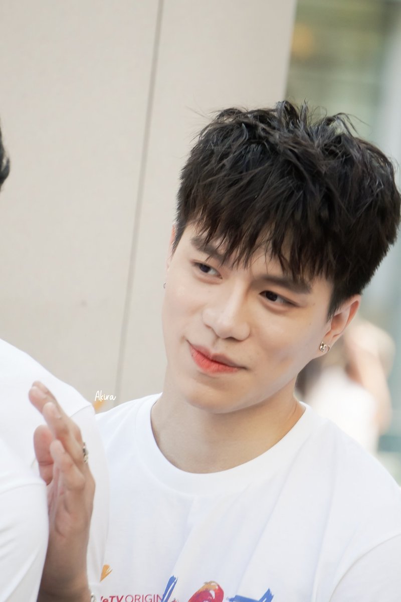 Light_Akira's tweet photo. ตะเอ๋งับ~
#KnockOutTheSeries #หมัดน็อกล็อกหัวใจ
#WiWiset #wiset
@witestt https://t.co/5BAVOhOvUK