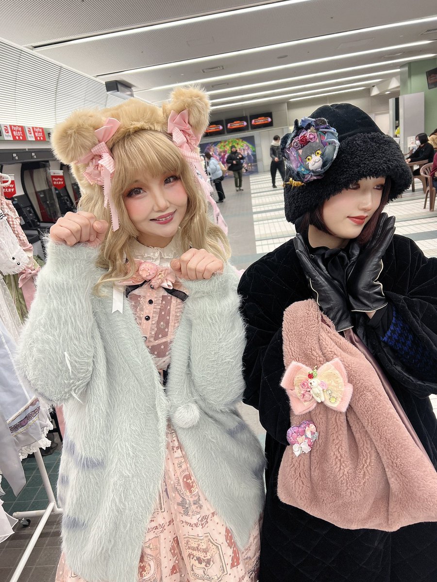 hat_InEden's tweet photo. 大人気イルミネーションイベント・東京メガイルミにて「なまいきtonight☆」に出店しています💫8000円のお得正月福袋も販売しています、是非遊びに来てください。
#InEden のハンドメイクをいっぱいつけているお客さまとお会いしました、嬉しい☺️

1月11、12日に出店
16:30～21時
大井競馬場 L-Wing1F https://t.co/pZNa7KxHA8