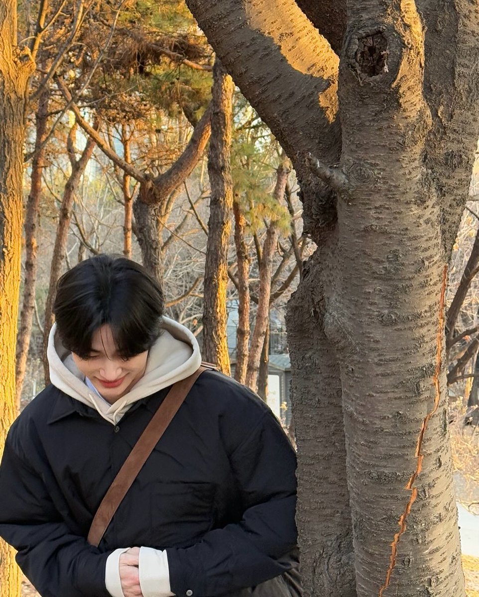 qusntjrl's tweet photo. 와 알람 안울려서 지금 봐써😇 https://t.co/5cOtEOUzms