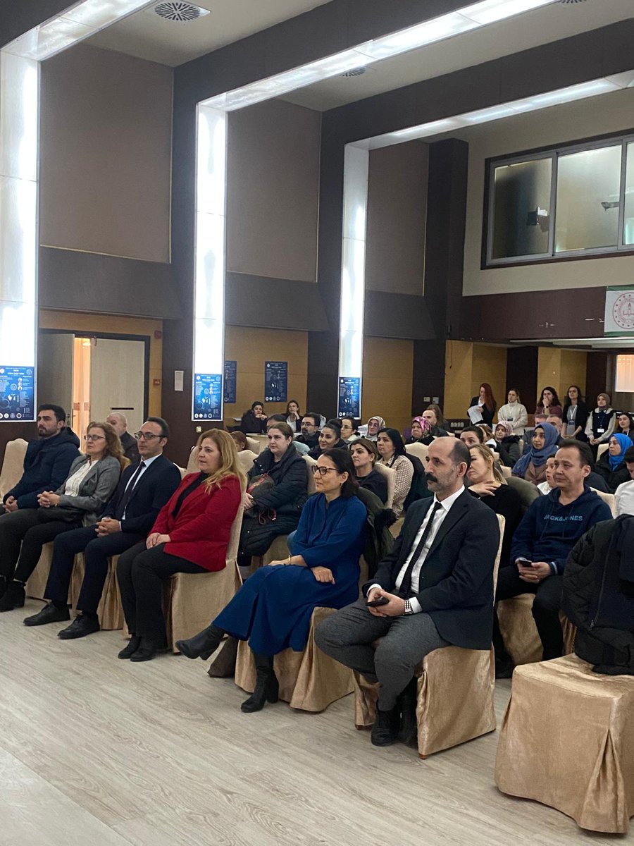 ZburnuBilsem's tweet photo. “Tübitak 4004 Maddenin Harikalar Diyarına Yolculuk” isimli projemizin açılışını; İstanbul İl Şube Müdürü Gökay TUNCER,  Zeytinburnu İlçe Şube Müdürü Arzu DEMİRKOL, Yıldız Teknik  Üniversitesinden akademisyenler , proje ekibimiz ve velilerimizin katılımıyla gerçekleştirdik. https://t.co/uYo8oGvZAw
