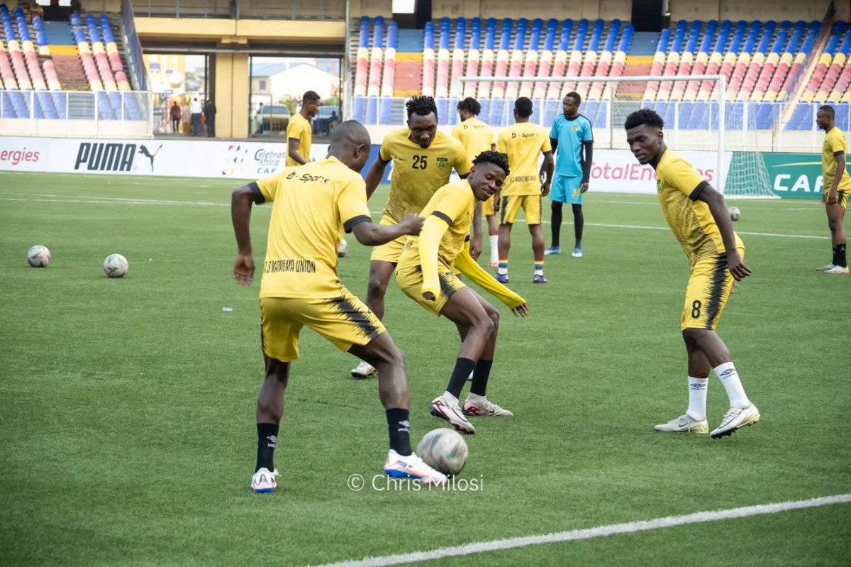 chrismille4's tweet photo. @ASManiemaUnion  affûte ses armes pour affronter @MSundowns FC  cette après-midi au #Stadedemartyrs de la Pentecôte  @CAFCLCC_fr @FecofaRdc  #Kinshasa https://t.co/BrWzrYTlsu
