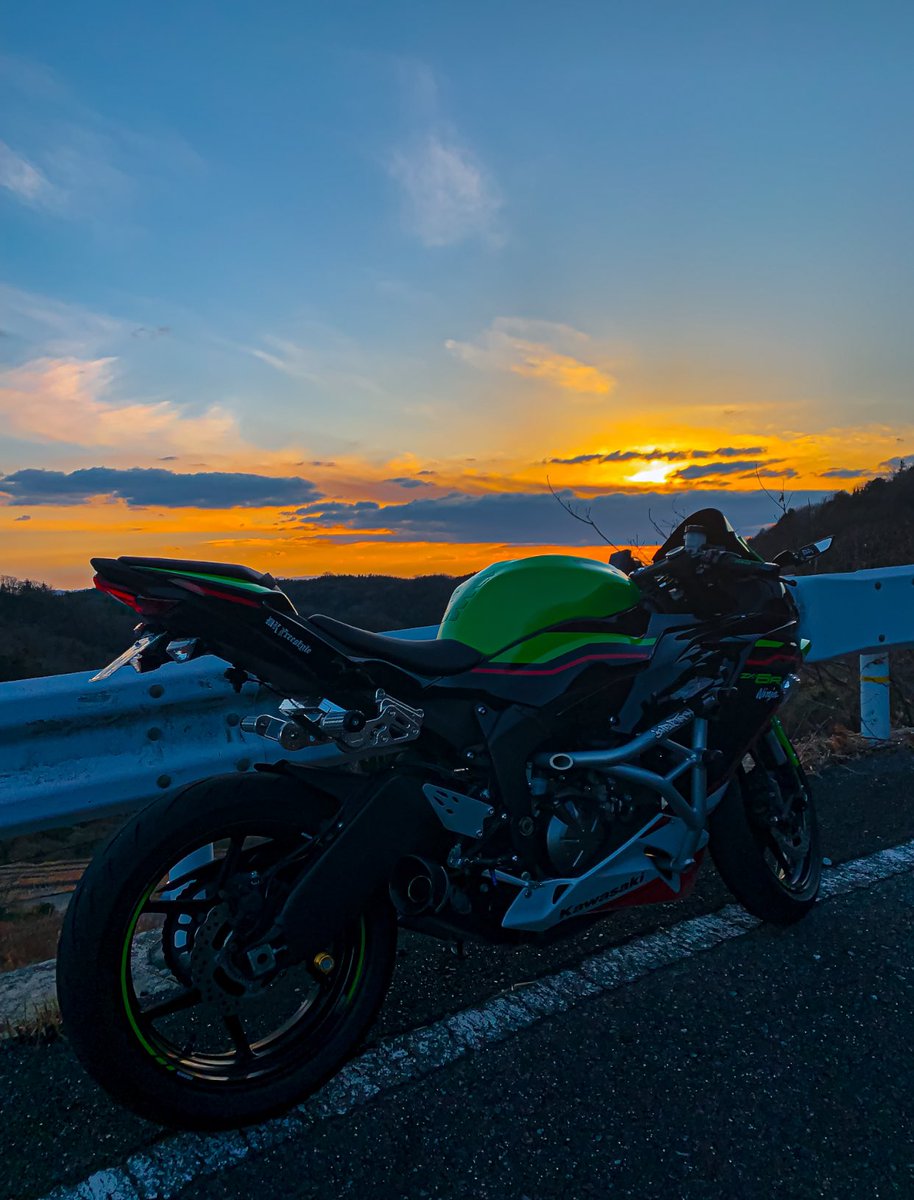 mtk_stunt's tweet photo. 今年は走ったことない所走ってみたいな！😁兵庫とか？🤔 https://t.co/mryViBTiWF