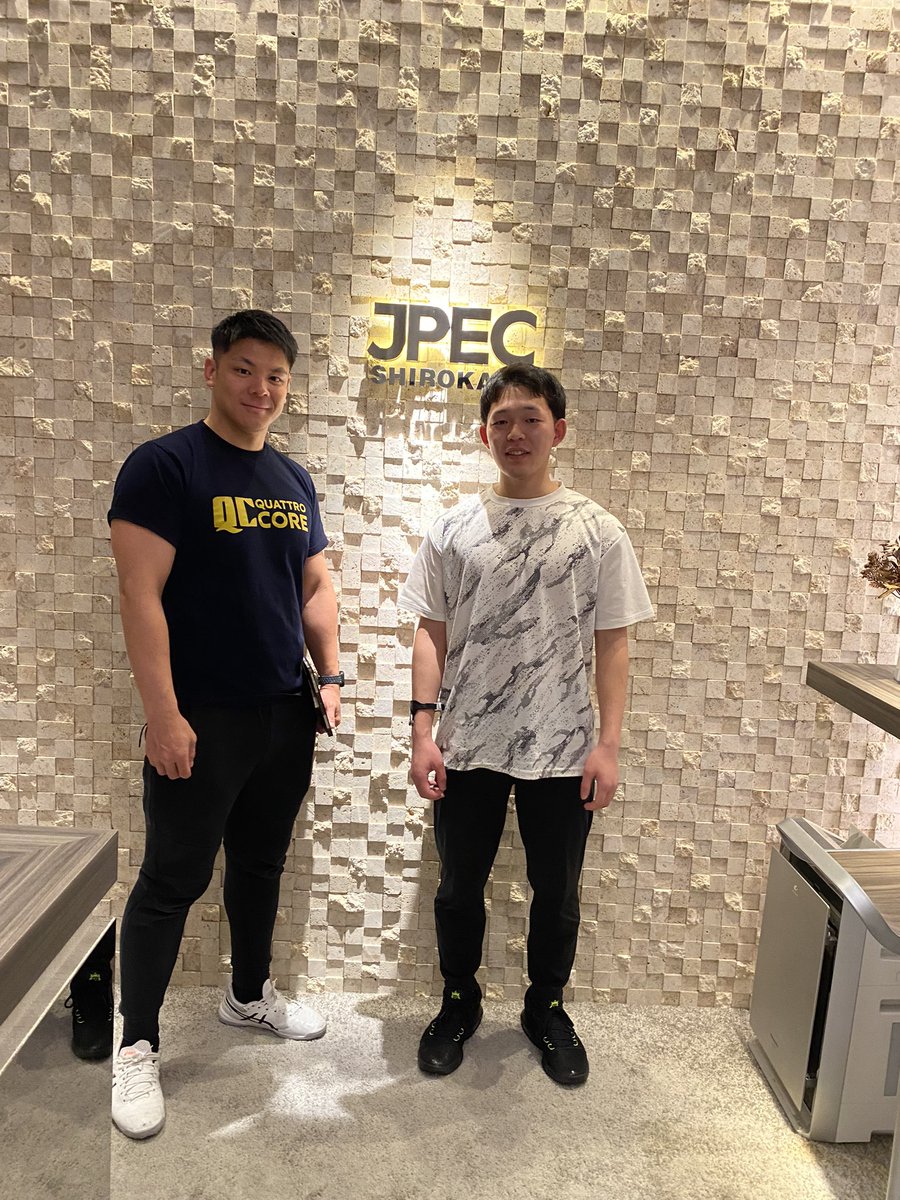 新潟大学アメフト部1年佐藤選手
8月頃に体験に来て「バイト代貯めてまた来ます！」と言って年を跨いでやって来た、、大学1年だぞ、、既に勝ち組だ、、
<a href="/kentaro_inami/">井波　健太郎</a>