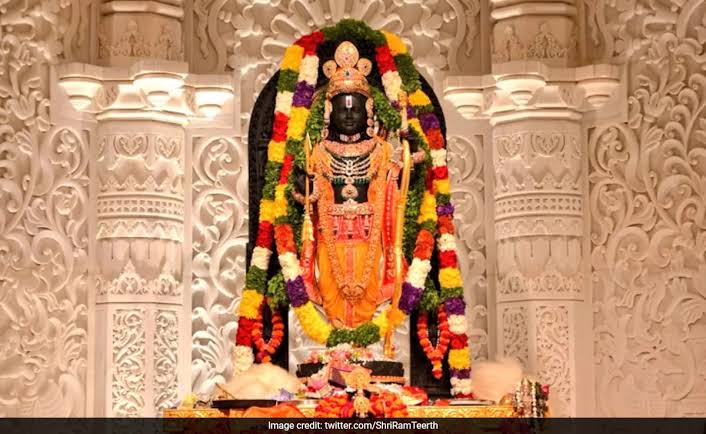 kalrakrishan's tweet photo. अयोध्या में रामलला की प्राण-प्रतिष्ठा की प्रथम वर्षगांठ पर समस्त देशवासियों को बहुत-बहुत शुभकामनाएं सदियों के त्याग, तपस्या और संघर्ष से बना यह मंदिर हमारी संस्कृति और अध्यात्म की महान धरोहर है।मुझे विश्वास है कि यह दिव्य-भव्य राम मंदिर विकसित भारत के संकल्प एक बड़ी प्रेरणा बनेगा https://t.co/r0EOM94yjl