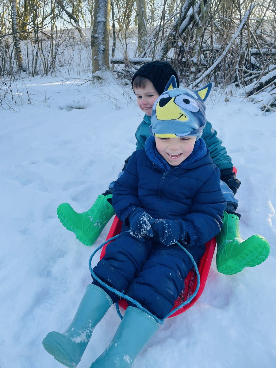 Waterprimary's tweet photo. ‘Snow’ much fun at Forest School 🌳❄️ https://t.co/OfemnKDMoA