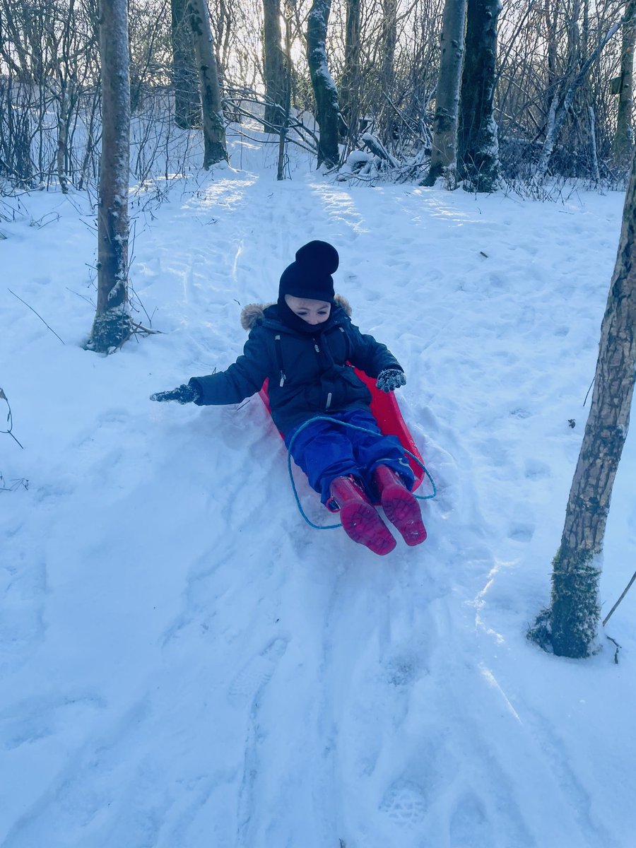 Waterprimary's tweet photo. ‘Snow’ much fun at Forest School 🌳❄️ https://t.co/OfemnKDMoA