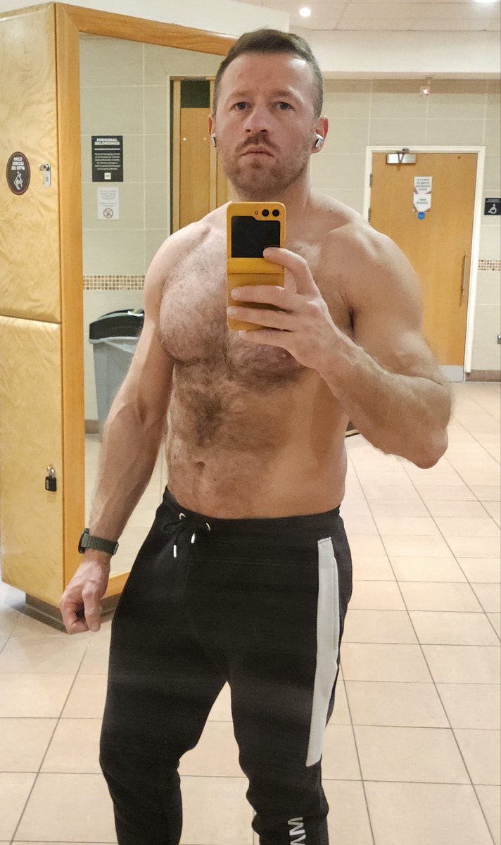 MichalRobAndy's tweet photo. Winter version 2025💪🐻
#gymmotivation #gym #gymbody https://t.co/gIy4GptKOm