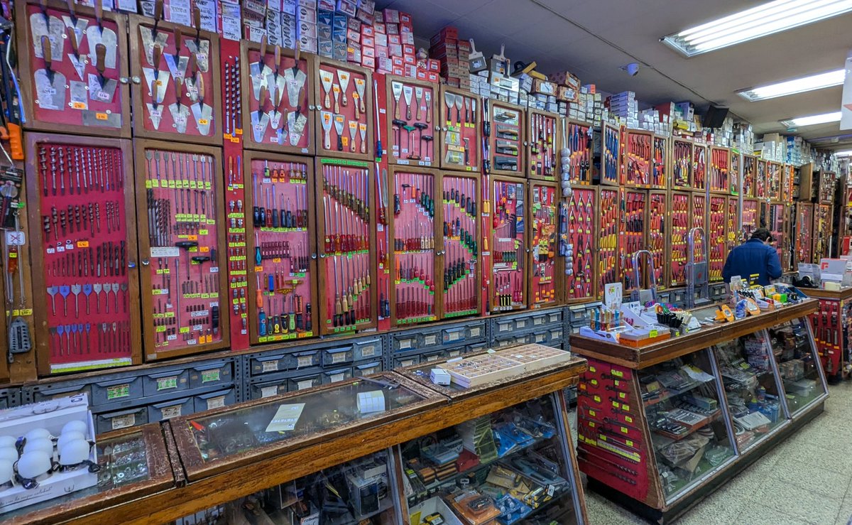 Itineratur tweet media