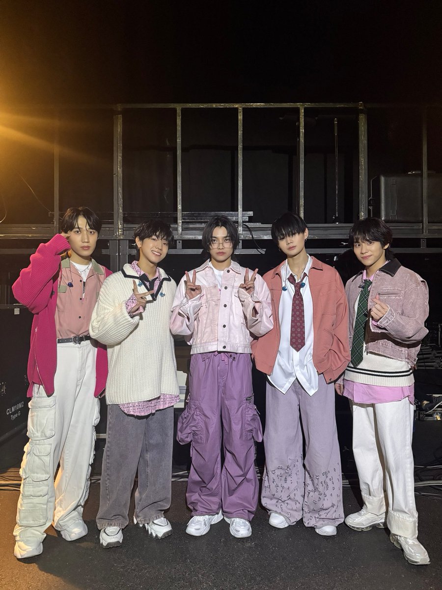 wildblue_ykme's tweet photo. [𝐖𝐈𝐋𝐃 𝐁𝐋𝐔𝐄📸]

#TGCしずおか ありがとうございました🫶
STARRYの皆さんにも会えて幸せな1日💫

#WILDBLUE #TGC #TGCしずおか @TGCnews https://t.co/NKD6B9fbZd