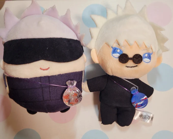 ヨーヨー高専ぬい、ふわコロ想定で製作していますが、ゴム紐の長さを調整すれば幅広く使えると思いますゴム紐を肩(肩?)から斜め掛けしてポシェットのように使えます 
