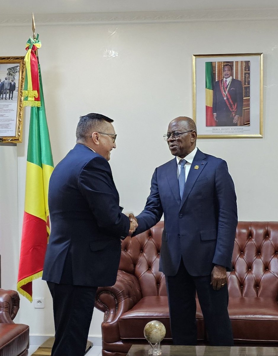 MokokiG's tweet photo. Ce 10/01/25, j'ai reçu SEM Ilyas Iskandarov, Ambassadeur de la Russie au 🇨🇬 qui nous a annoncé les projets de la 🇷🇺 de transférer un laboratoire mobile de surveillance des maladies infectieuses au 🇨🇬 ainsi que d'autres projets communs.
#SantéPourTous
#HealthForAll https://t.co/H77im7E1vY