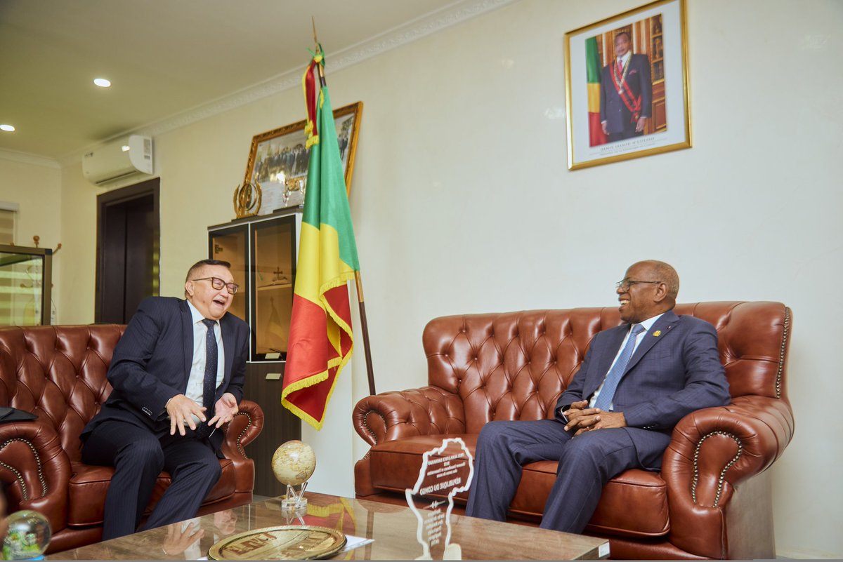 MokokiG's tweet photo. Ce 10/01/25, j'ai reçu SEM Ilyas Iskandarov, Ambassadeur de la Russie au 🇨🇬 qui nous a annoncé les projets de la 🇷🇺 de transférer un laboratoire mobile de surveillance des maladies infectieuses au 🇨🇬 ainsi que d'autres projets communs.
#SantéPourTous
#HealthForAll https://t.co/H77im7E1vY