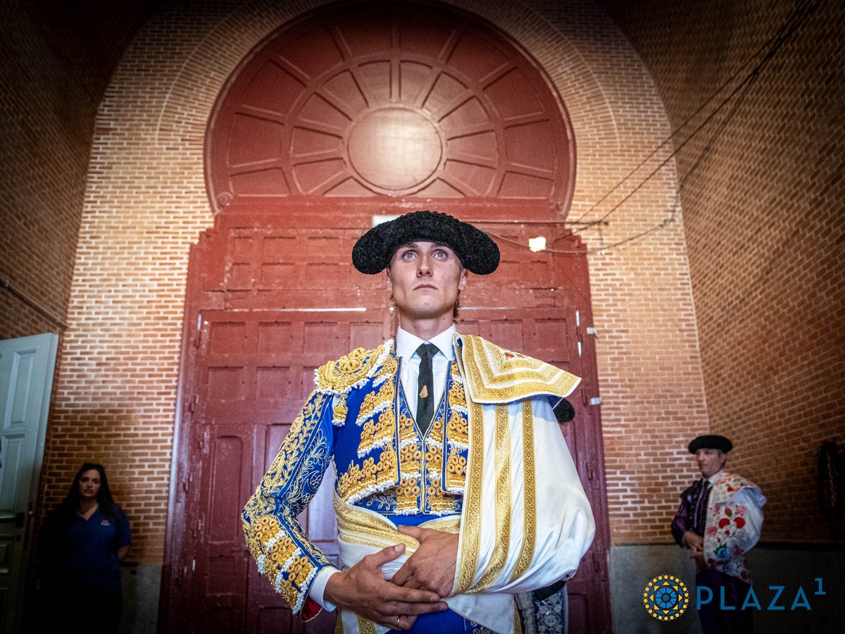 📝 ACTUALIDAD

👉 Lalo de María, con nuevo apoderado
chicuelinasytafalleras.com/actualidad/lal…