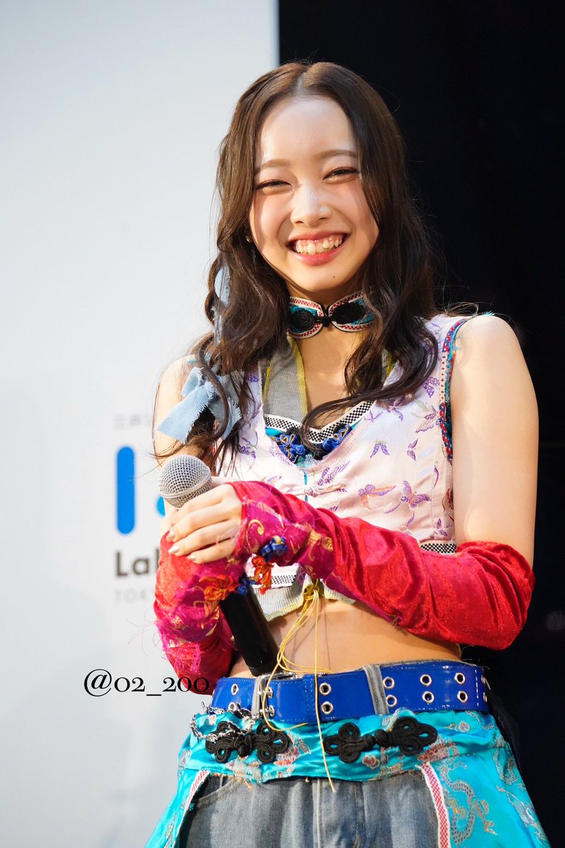 02_2o0's tweet photo. 世界一かわいい四コマ🤏🏻︎💕︎

#MYERA_Lie_リリイベ0111  #MYERA https://t.co/2jnfnWga47