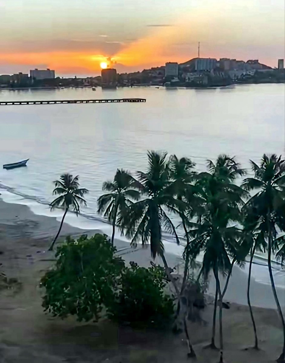 Buenos días.
Bahía de Pampatar.
Isla de #Margarita #Venezuela