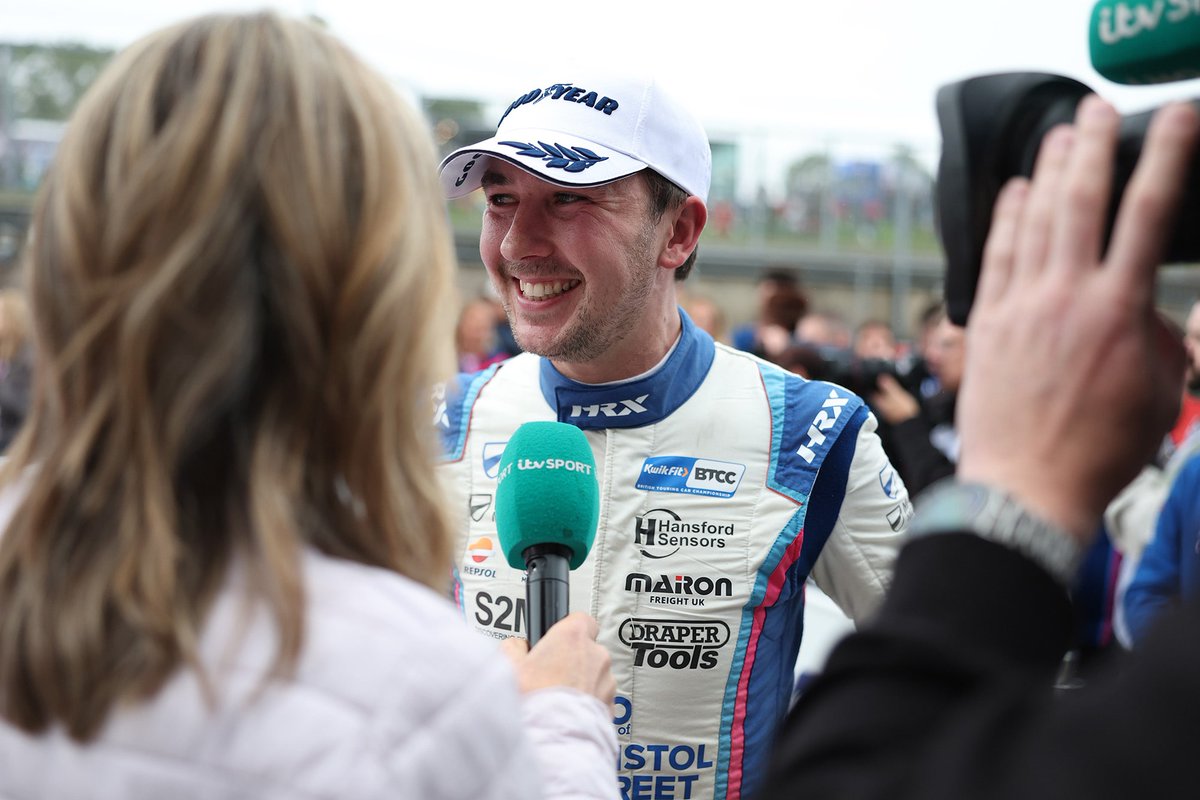 Autosport_Show's tweet photo. Top British talent will dominate the https://t.co/QcT0f0RW2a Main Stage! 🟢 You can see Ollie Bearman, @Tomingram80, @BobbyThompsonMotorsport, @maximushall0 &amp; more! Get your tickets 🎟️ now &amp; see the stars of motorsport up close! Full schedule of the Main Stage at the link! https://t.co/WEl5eDIiDE