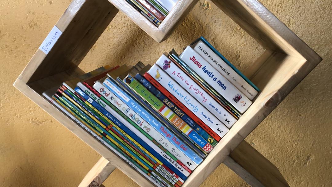 IVOMO4's tweet image. Ivomo Community Library: Nurturing the culture of reading and giving a good space for adults to wind down in books as they fetch more knowledge. #communitylibrary #open #kinyagaheritage