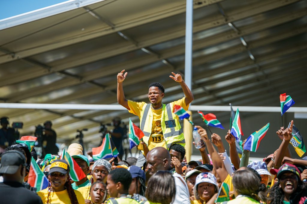 MbalulaFikile's tweet photo. ANC President, Comrade Cyril Ramaphosa, delivers the 2025 #ANCJan08Statement at Mandela Park Stadium, in Khayelitsha. 

#ANC113Anniversary
#RamaphosaSpeaks 
#MandelaParkStadium https://t.co/X3w70LBCf0