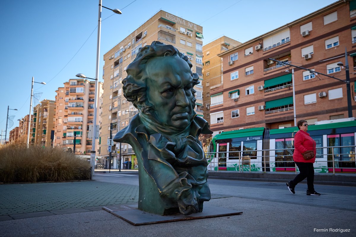 Ferminius's tweet photo. 📷 Un cabezón anda suelto por Granada... 

#Goya2025 https://t.co/lhnOkc7kpd