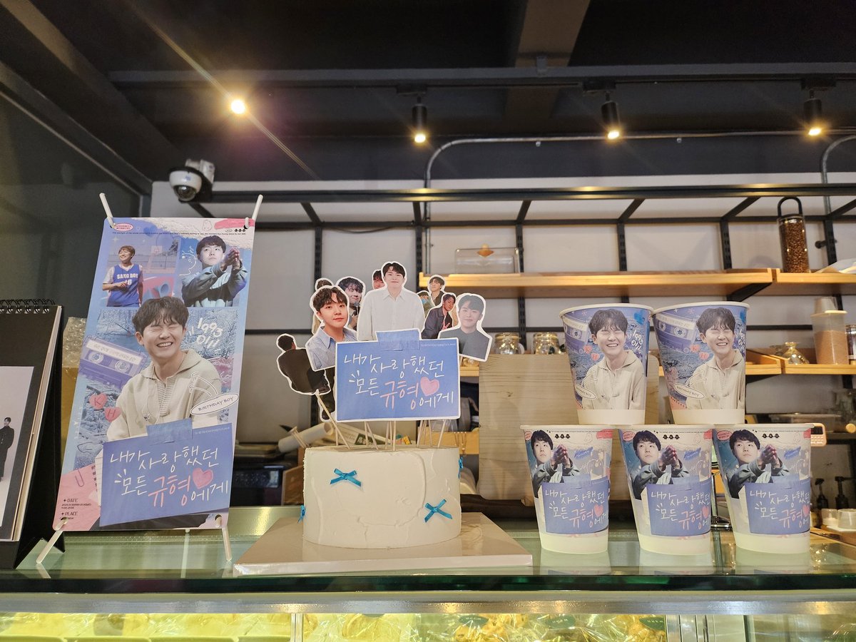 kyudg_'s tweet photo. 나도 사랑하는 모든 규형이가 가득해서 행복했던 곳🐥💙

#내가사랑했던_모든_규형에게 
#해피버스데이_규형 
#언제나_그리고_영원히_임규형
@To_Allthe90 https://t.co/l42UvNpNZI