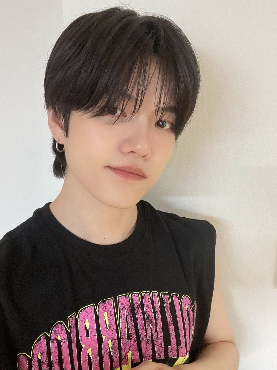 VERIVERY tweet media