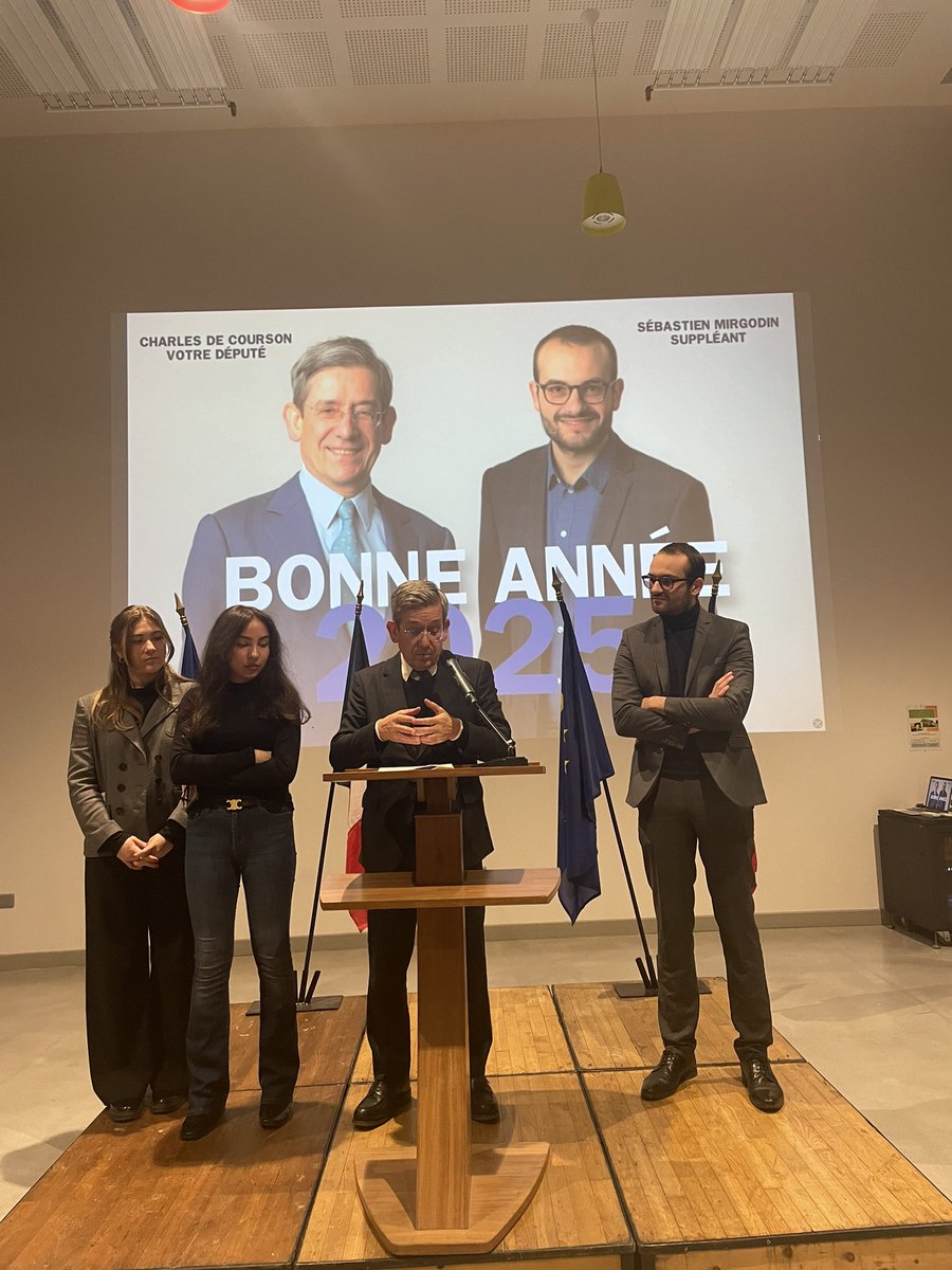 C_deCourson's tweet photo. ✨ Cérémonie des vœux 2025 
Un grand merci à toutes et à tous pour votre présence hier soir.

🔹 Soutenir l’économie locale 🔹 Redresser nos finances publiques 🔹 Agir pour l’unité démocratique

La France est un grand pays, elle saura se relever. Bonne année à tous ! 🇫🇷