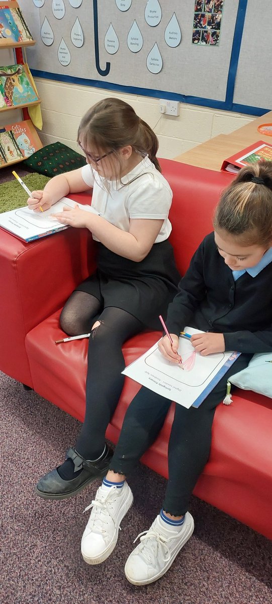 SpringsidePS's tweet photo. Our Digital Leaders Committee met yesterday and started with a fun 'Guess the App' game, then moved on to designing an app focused on kindness, one of our school values. Great to see their creativity and teamwork in action! #DigitalLeadership #KindnessInTech #KindnessMatters https://t.co/LFC5Tv0MOD