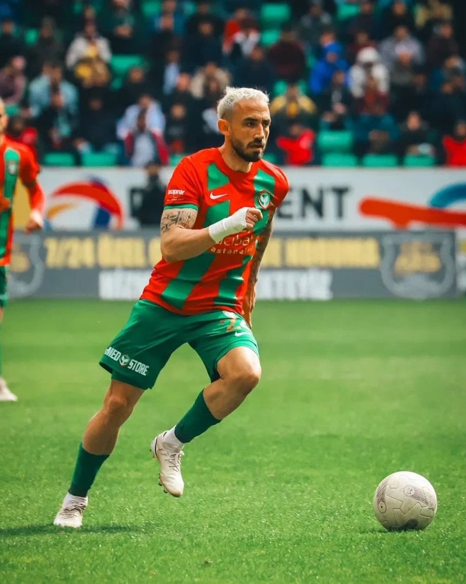 CnErz201's tweet photo. ♦️Bilgilendirme

 Batuhan Tur Amedspor'dan ayrılmayacak. Yönetim, Sağ Bek'i cüzi bir bonservis bedeliyle vermeyi dü��ünmüyor. https://t.co/HFqkl2HqQa