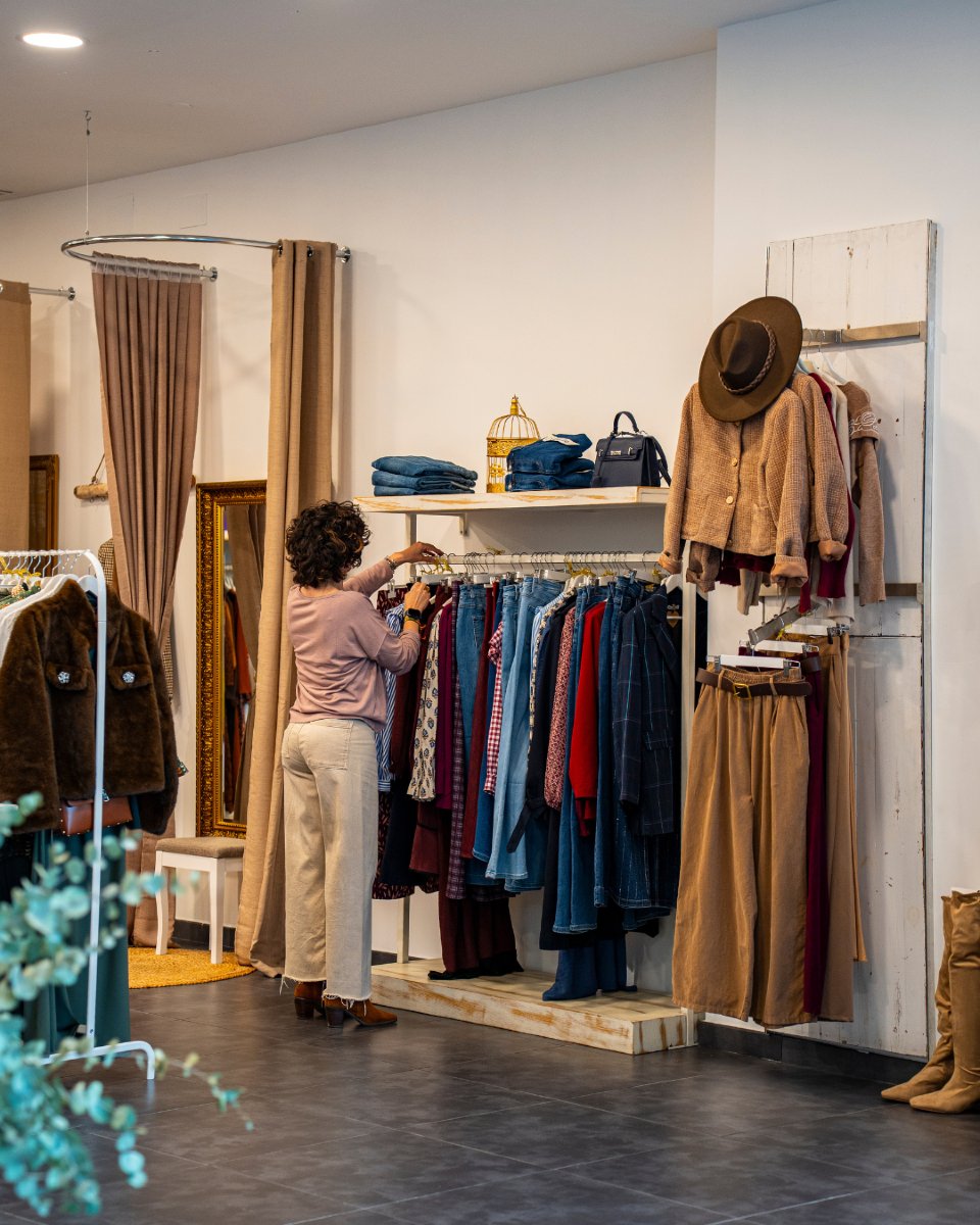 EspTorrelodones's tweet photo. ¡Las rebajas ya están en Espacio Torrelodones! 🛍️

Aprovecha grandes descuentos y renueva tu estilo a precios increíbles.

¡Te esperamos! ✨ https://t.co/dTpkn724ci