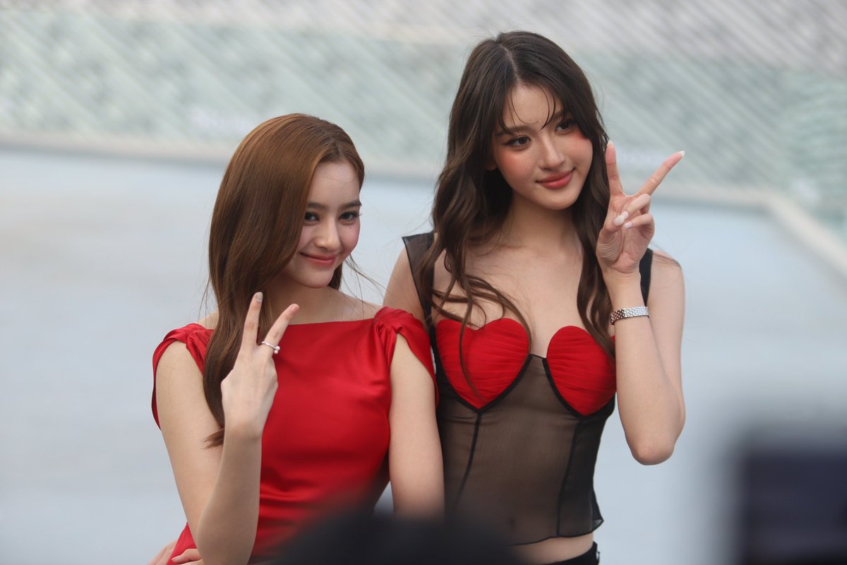 viewmimthinker's tweet image. first couple event of hopefully many 🤍

VM AT STOLEN OPENING
#stolenstores #ViewMim