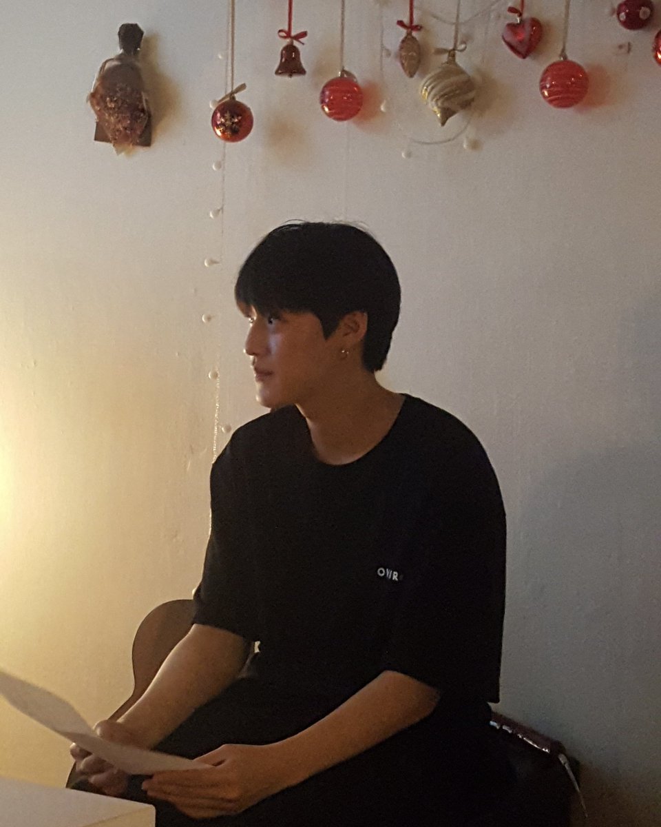 YonghaBrasil's tweet photo. [FOTO] 11.01.25

Atualização no Twitter dos membros do WEi.

"Feliz aniversário Yongha 🎉 sinto que tenho tantas memórias quando olho nossas fotos de trainee. Vamos continuar felizes e saudáveis. Feliz aniversário e come muitas coisas gostosas 😊" https://t.co/4Upb06jq0a