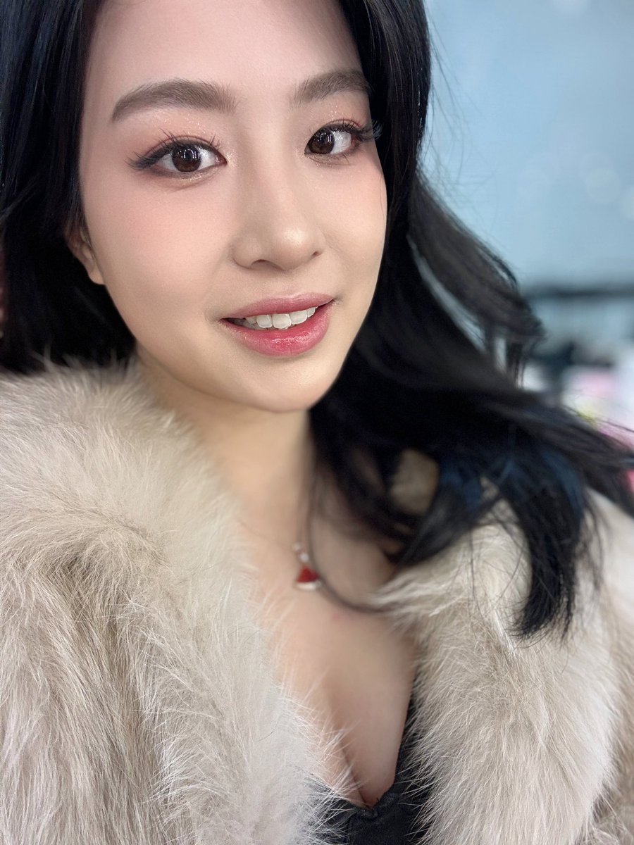 Elizabeth tweet media