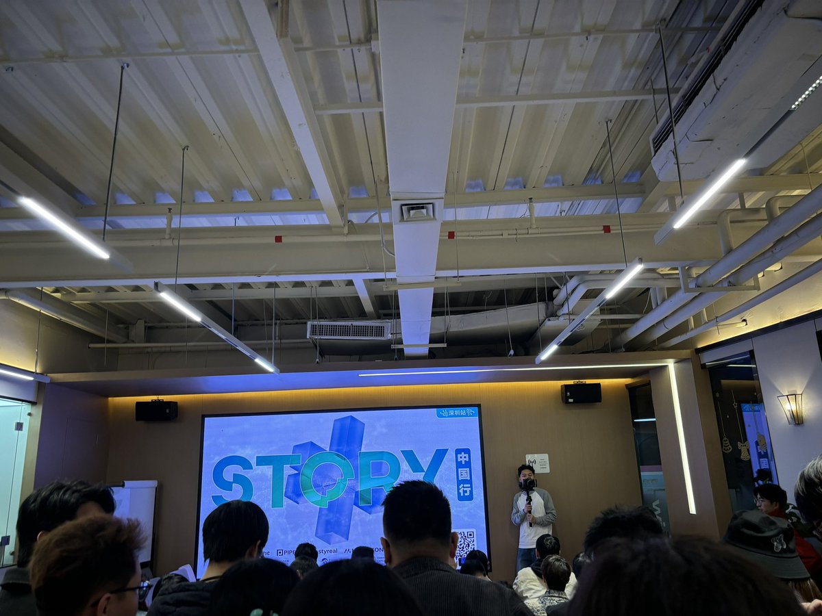 Elizabeth tweet media