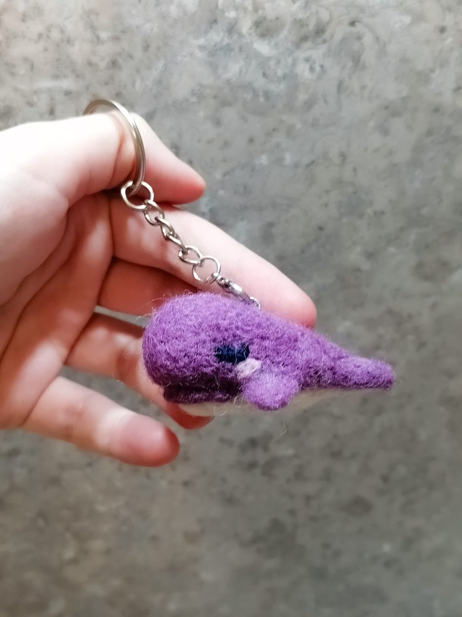 Gummy_Lin's tweet image. Фиолетовый китёнок BTS💜
Хочу наделать подобных маленьких брелочков на продажу
#ARMY #feltingwool #handmade