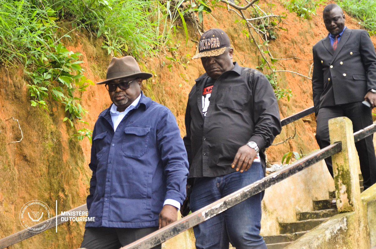TourismeRDCongo's tweet image. #RDC #Moanda : 𝐒.𝐄.𝐌 𝐃𝐢𝐝𝐢𝐞𝐫 𝐌’𝐏𝐀𝐌𝐁𝐈𝐀 𝐌𝐔𝐒𝐀𝐍𝐆𝐀 𝐝𝐨𝐧𝐧𝐞 𝐥’𝐢𝐦𝐩𝐮𝐥𝐬𝐢𝐨𝐧 𝐩𝐨𝐮𝐫 𝐮𝐧 𝐭𝐨𝐮𝐫𝐢𝐬𝐦𝐞 𝐝𝐮𝐫𝐚𝐛𝐥𝐞

En homme de terrain, le Ministre National du Tourisme, s’est rendu à #Moanda, le jeudi 9 janvier 2025, pour évaluer l’état des