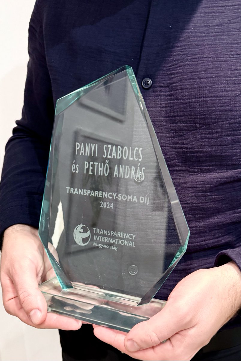 Szabolcs Panyi (@panyiszabolcs) on Twitter photo đ„łWe just won Hungary's annual prize for best investigative journalism, the Soma-Transparency Award, with <a href="/andraspe/">Andras Petho</a>!
đIt's <a href="/direkt36/">direkt36</a>'s 4th win in 5 yearsâa huge achievement for our small but mighty non-profit team.
đThis year, we uncovered đđșspying on EU institutions... 1/4 đ„łWe just won Hungary's annual prize for best investigative journalism, the Soma-Transparency Award, with <a href="/andraspe/">Andras Petho</a>!
đIt's <a href="/direkt36/">direkt36</a>'s 4th win in 5 yearsâa huge achievement for our small but mighty non-profit team.
đThis year, we uncovered đđșspying on EU institutions... 1/4
