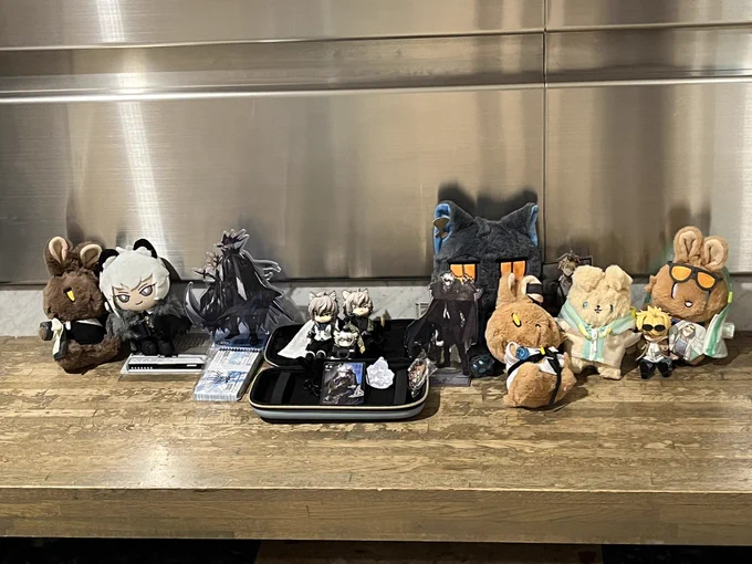 アークナイツフェス1日目さいっっっっっこうに楽しかった!楽しかったーーー!!!テキーラくんメインアトラクションに撮り下ろしボイス多数ありがとうございました召されました神様ありがとうありがとう最後皆の推し達と記念撮影できたの嬉しい 