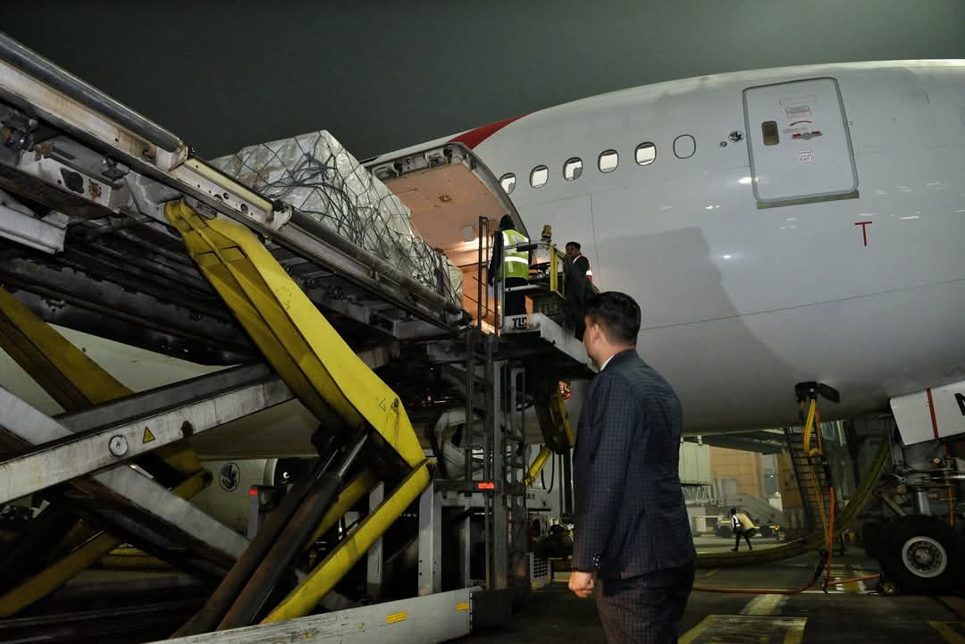 BrunoRguezP's tweet image. Agradecemos al Gobierno de la #India por el envío de un cargamento de medicamentos, destinado a las zonas damnificadas por el paso del huracán Rafael por #Cuba.

Esta ayuda solidaria es ejemplo de la amistad existente entre las dos naciones.