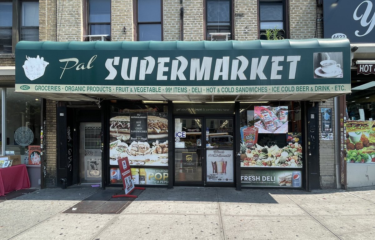 DeliGrossery's tweet photo. Pal Supermarket (Revisited). 4421 4th Ave, Brooklyn, NY. #deligrossery #palsupermarket #pal #supermarket #sunsetpark  #brooklyn #bk #grocery #storefront #delimeat #coldcuts #bodega #delicatessen #deli #sandwich #sandwiches #dinner #lunch #breakfast #snack #deliandgrocery https://t.co/Ficm0BpEC7