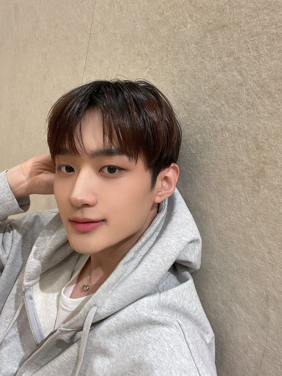 VERIVERY tweet media