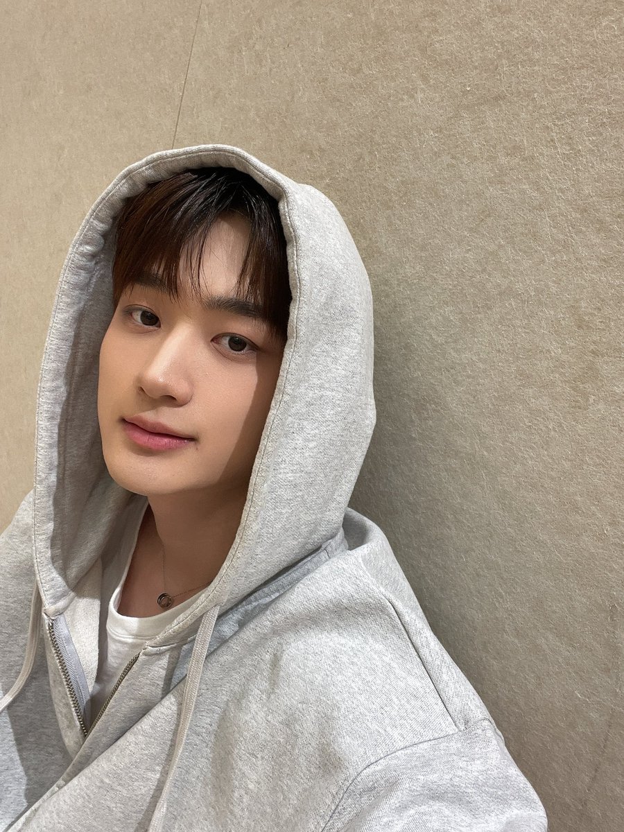 VERIVERY tweet media