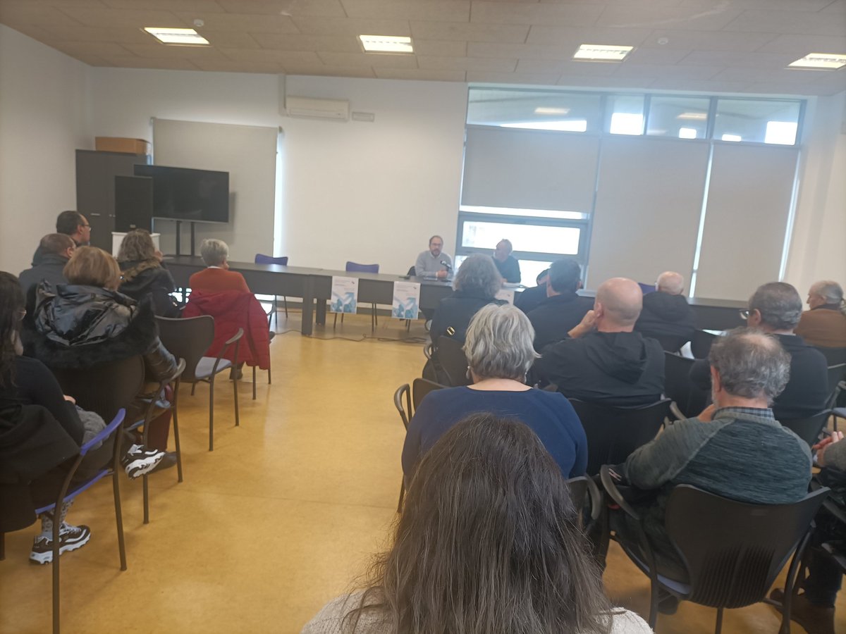 Plenario de Queremos Galego en Rianxo, para o tecido social do Barbanza. Activando a loita pola supervivencia da nosa língua. E preparando a manifestación para o Día de Rosalía. Fala Marcos Maneiras e Xosé Agrelo.