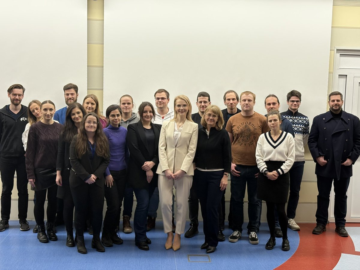 GroupGryko's tweet image. Congratulations to Ola for defending her PhD! We wish you great success ahead of you in your path Dr. Wincenciuk🥂