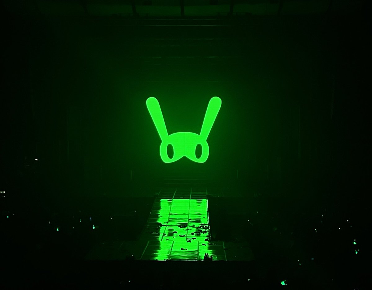 bykuromimi's tweet photo. Once a BABY, always a BABY. 
 #BJYM_FarewellEarthInSeoul https://t.co/YPQT1ZyTHD