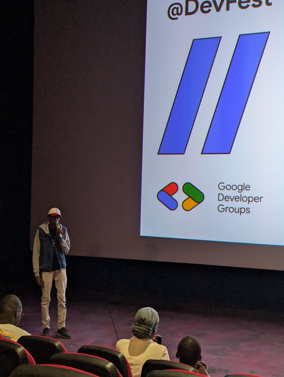 soulesidibe's tweet photo. Let's go. #Kubernetes
#devFestDakar https://t.co/Ez2k4JxD9w