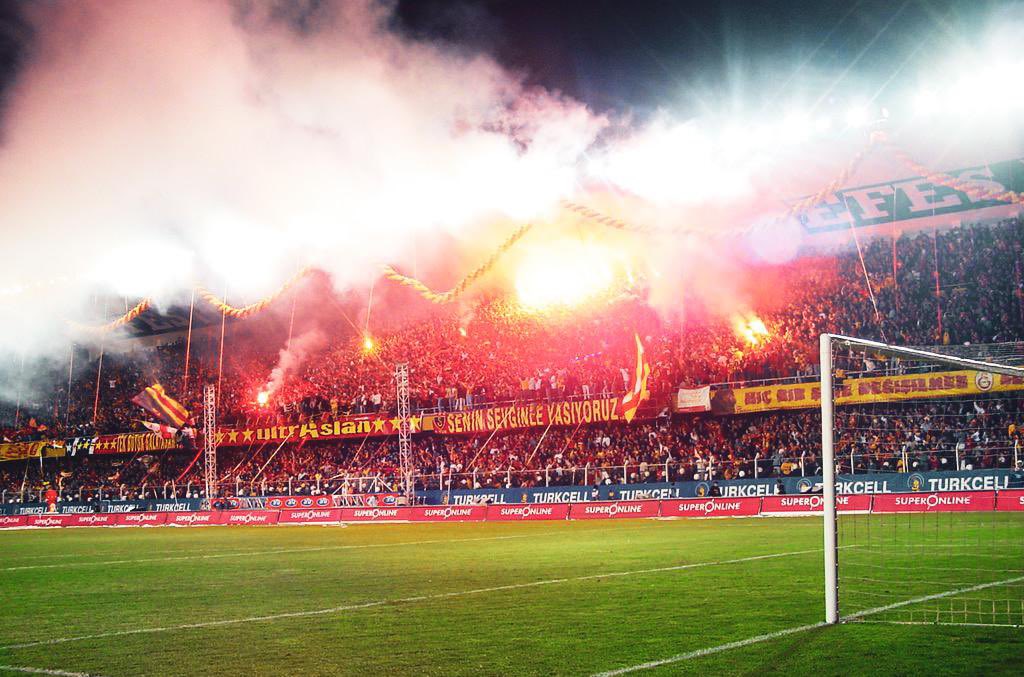 Galatasaray, 14 yıl önce bugün Ali Sami Yen Stadı'na veda etti. 

Galatasaray'ın Ali Sami Yen'de attığı unutulmaz golleri sizin için derledik. 

BAŞLIYORUZ! 🔥